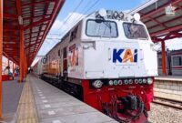 Kereta Rali Pedalaman Dengan Sistem Penyaman Udara Dikuasakan Suria: Inovasi Menarik di Industri Pengangkutan